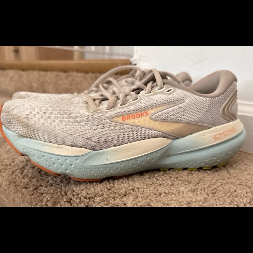 Brooks Cream and Tan Athletic Shoes with Cushioned Soles
